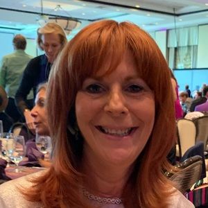 Meet your Posher, Laurie